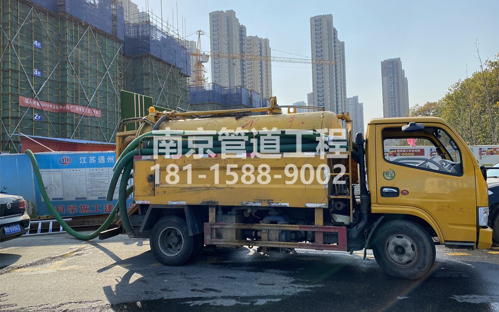 265餐厅建筑工地抽粪